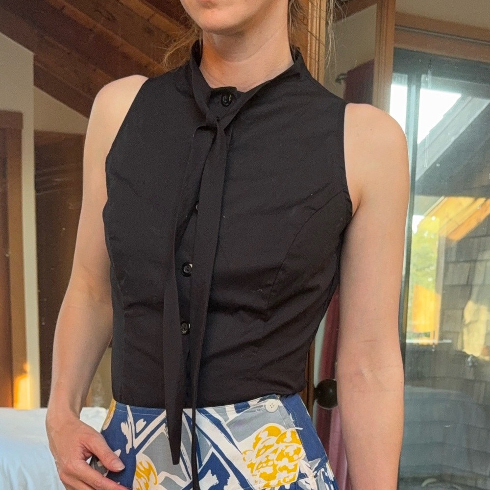 Black Sleeveless Top